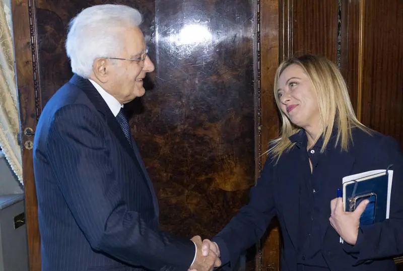 "Grazie". Meloni chiama Mattarella: cosa si sono detti