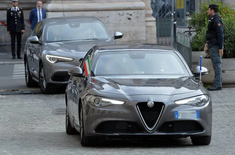 Ieri l'Audi, oggi l'Alfa Romeo: cosa c'è dietro la scelta della Meloni
