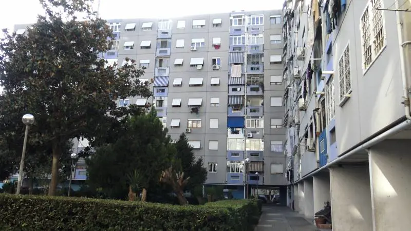 "Sventate 57 occupazioni". Il palazzo sotto assedio mentre Sala non fa nulla