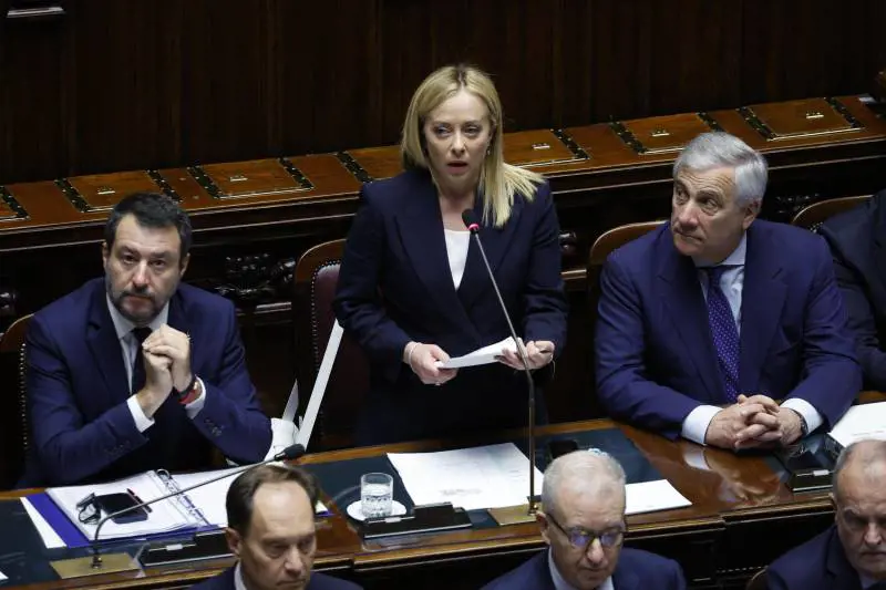 "Affamati, folli... e liberi". La lezione di Giorgia Meloni ai ragazzi