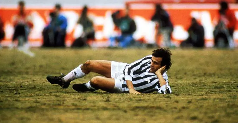 Platini la prende con filosofia dopo il fischio dell'arbitro
