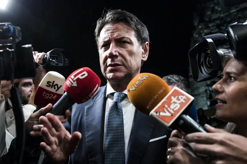 "La vittoria militare dell'Ucraina? Non un mio obiettivo". Conte getta la maschera