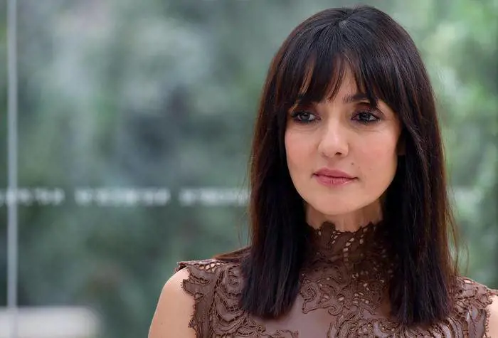La separazione e poi la bulimia. Ambra Angiolini senza filtri: "È un tumore dell'anima"