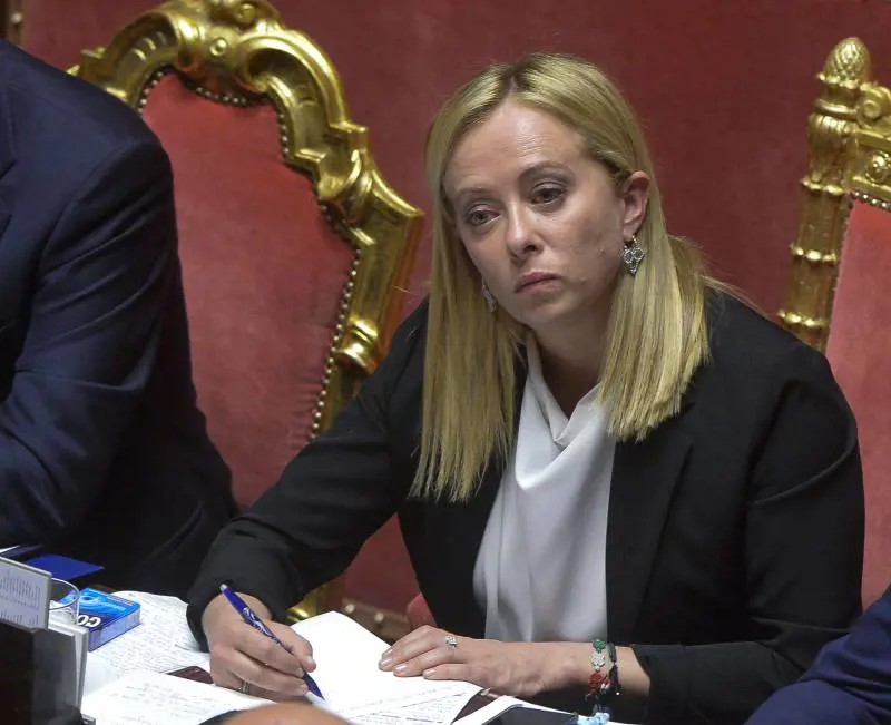 Il segnale della Meloni. Falle nella Cartabia: primo Cdm sulla giustizia