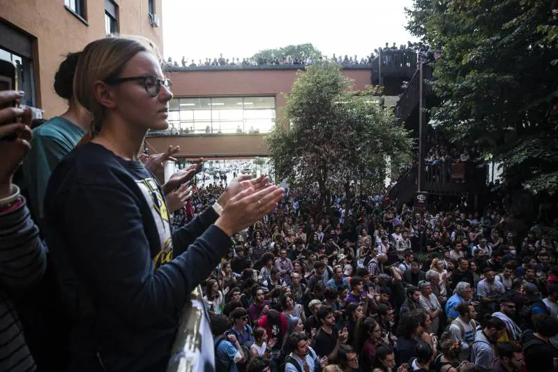 I collettivi vanno in ferie. La mobilitazione? Dopo il ponte di Ognissanti