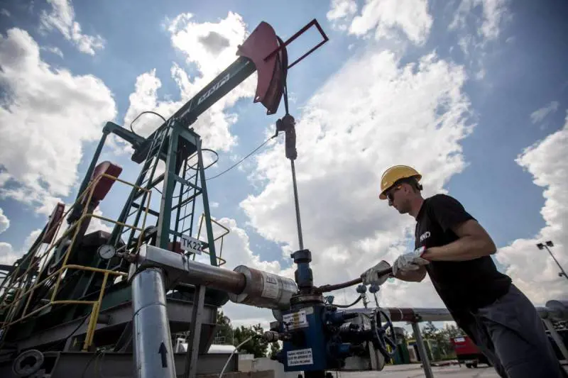 Petrolio, uranio grano e litio: la vera sfida si gioca sulle materie prime