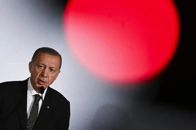"Possiamo colpirvi coi Tayfun". Minaccia choc di Erdogan alla Grecia