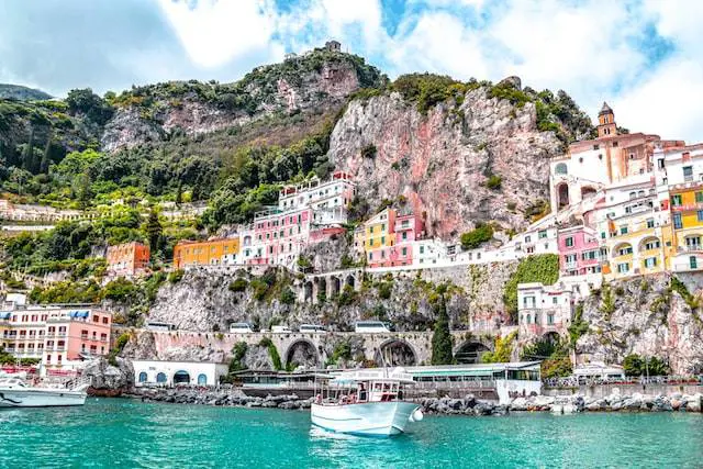 Occupazione: il Sud va, ma resta ancora indietro