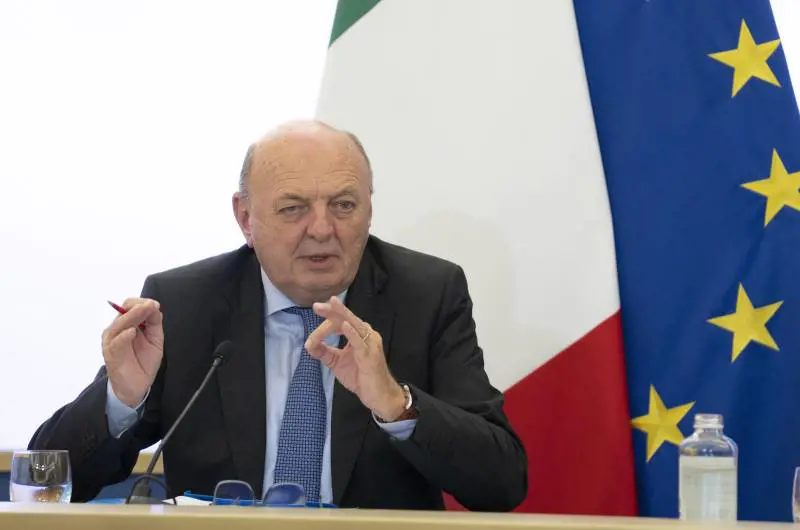 La corsa difficile entro fine anno. Su bandi e cantieri l'effetto inflazione