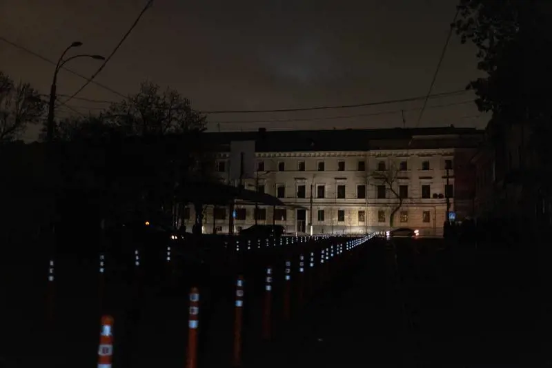 Mosca vuole il blackout di Kiev. "È un genocidio energetico". Il piano: evacuazione di massa