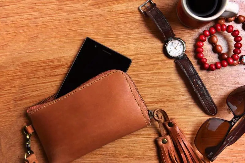 Moda autunno-inverno: 5 accessori da indossare a 60 anni