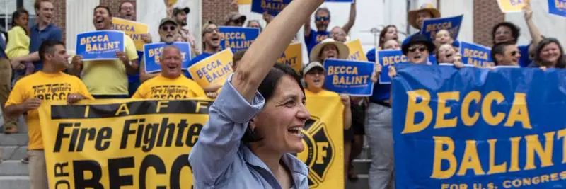 Becca Balint, democratica, prima donna essere eletta deputata del Vermont, unico Stato che aveva mandato sino ad oggi solo rappresentanti uomini a Washington