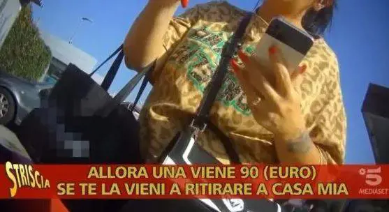"Perderete 17 chili in un mese". Venditrice smascherata da Striscia la notizia