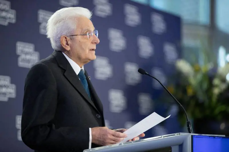 Mattarella: "Lotta all'evasione fiscale rimarrà centrale nel Pnrr"