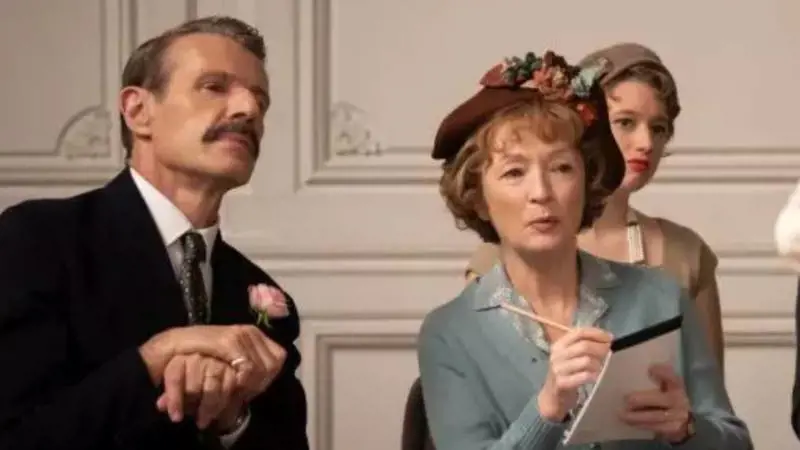 La signora Harris va a Parigi: il libro è sempre più bello del film?