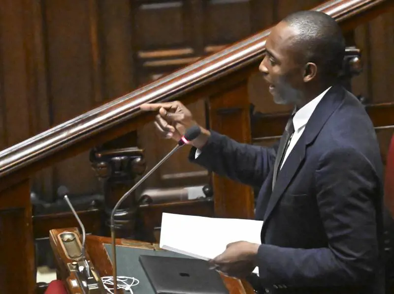 "Ci vedremo in tribunale". Soumahoro minaccia chi parla delle coop