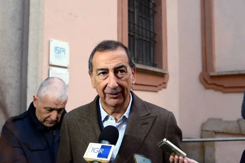 “Chi ha di più metta mano al portafoglio”. Sala prende di mira i milanesi