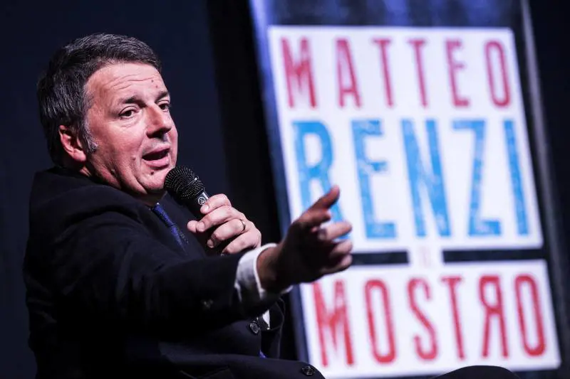 "La sua è guerra civile, chiama i soldati russi?". Renzi attacca Conte sul Rdc