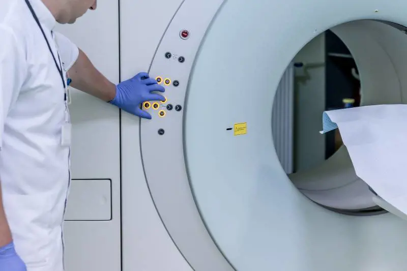 Arriva la risonanza intelligente di "V7":  liste d'attesa e tempi di diagnosi più brevi