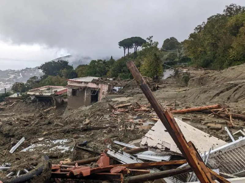 Terremoti e frane: così l'isola fragile è stata devastata