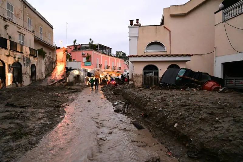 Quel condono targato Conte e i progetti esclusi dal Pnrr