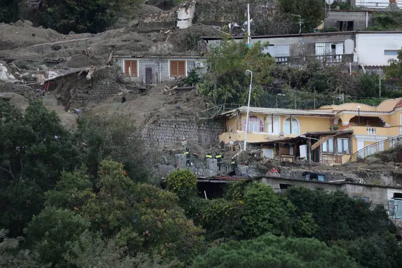 Il neonato, i due fratellini, Nina: chi sono le sette vittime di Ischia