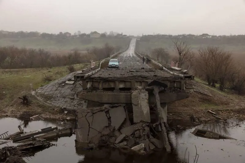 Ora i russi preparano la mobilitazione segreta di altri 100mila soldati. Ritirata da Zaporizhzhia