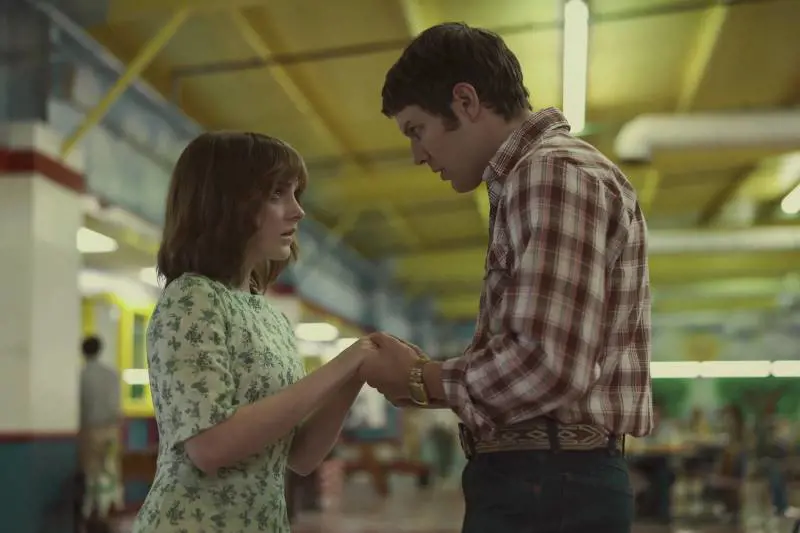 La vera storia della ragazza rapita due volte da un mormone rivive in "A friend of the family"