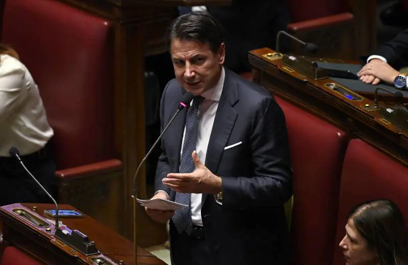"Fomenta l'odio ma per 5 volte...". Crosetto affonda così Conte