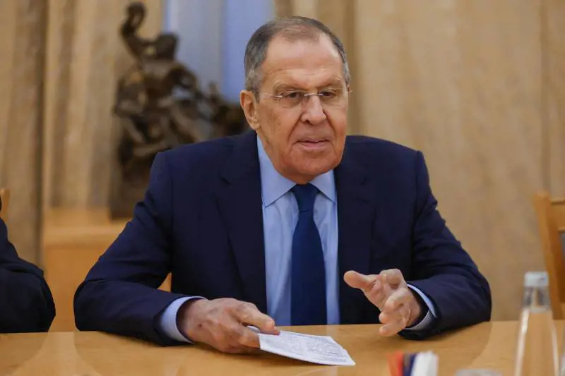 "È uomo di pace": il plauso di Lavrov alle parole del Cav