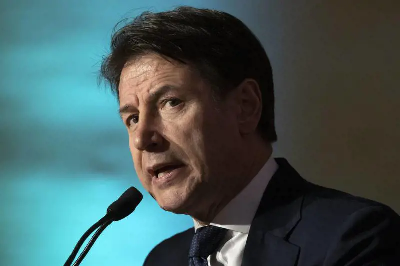 "Siamo andati a prenderlo su una spiaggia a Gaeta e...". Ecco la verità su Conte
