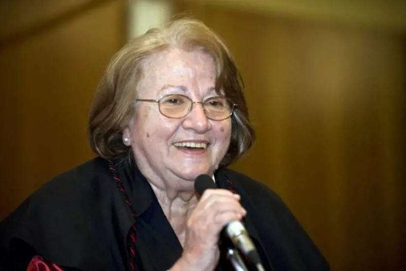 Ambrogino d'oro all'infermiera Marisa Cantarelli, una vita per gli altri