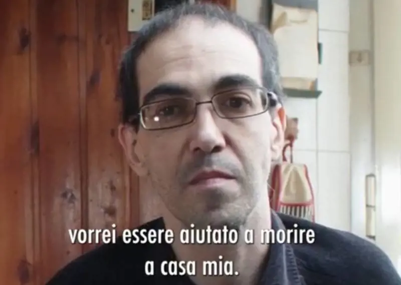"Aiutatemi a morire". L'appello di Massimiliano, affetto da sclerosi multipla 