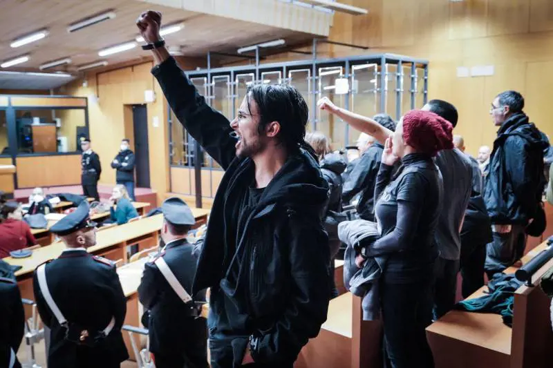 Violenza degli anarchici. Slitta la sentenza Cospito