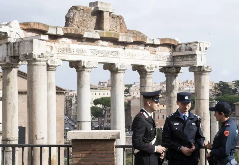 "La Cina considera l'Italia il ventre molle d'Europa"