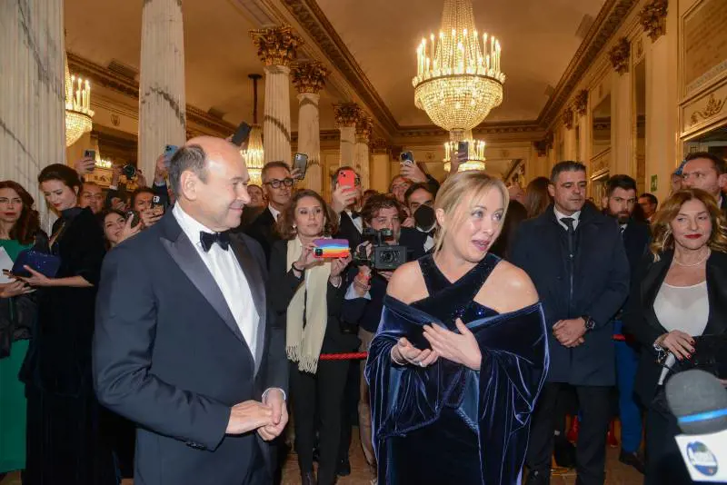 Alla fine il Boris in russo diventa un inno alla pace