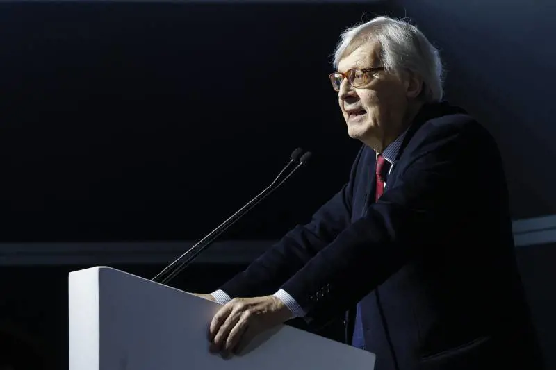 “No a Boeri”. La protesta di Sgarbi per il Padiglione Italia a Francoforte