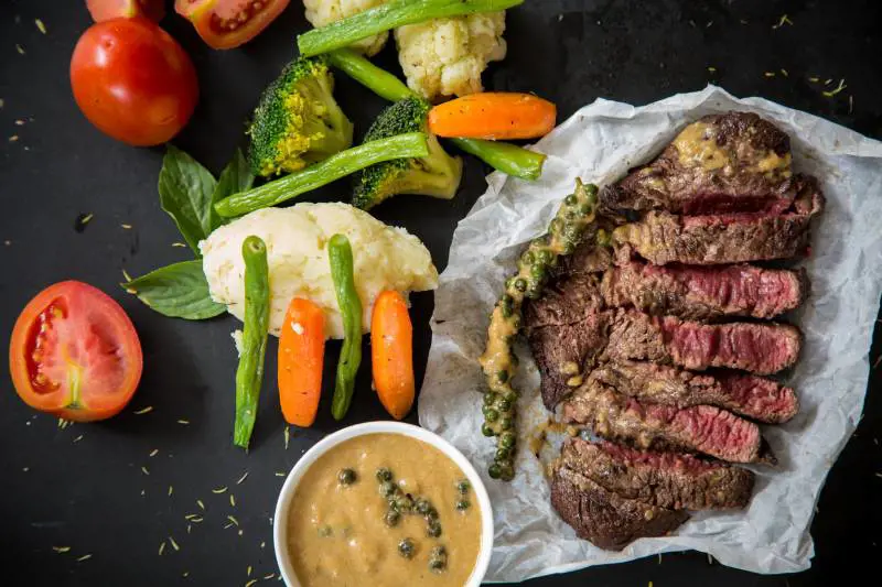 Carenza di ferro a 60 anni, cosa mangiare: i consigli della nutrizionista