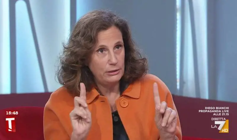 "I soldi sono sporchi...". La teoria anti-contante della Capua