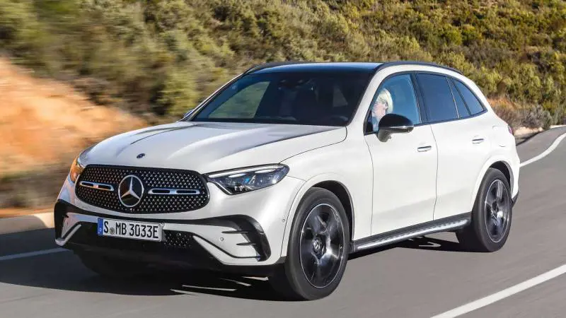 Qual è la differenza tra un SUV e un'auto normale (e cosa valutare prima dell'acquisto)