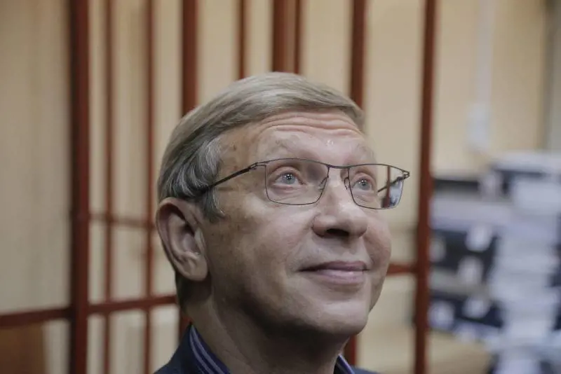 Kiev confisca i beni di Yevtushenkov. "Un risarcimento per i danni dei russi"