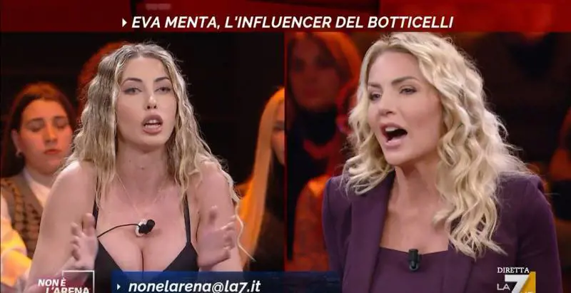"Non mostro le tette...", "Cattiverie". L'influencer si scaglia su Onlyfans