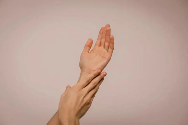 Dermatite da contatto, i rimedi naturali efficaci