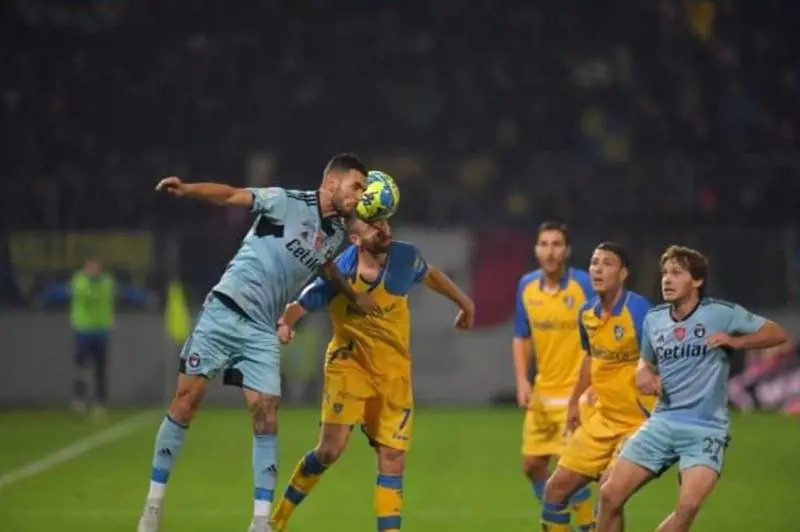 Capolista Frosinone fermata dal Pisa, il Parma sbanca Brescia