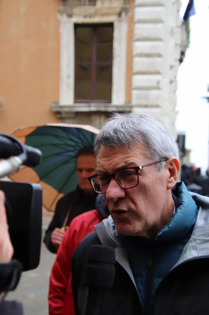 Scontro Landini-Meloni: "Fanno cassa sui poveri", "Tante menzogne"