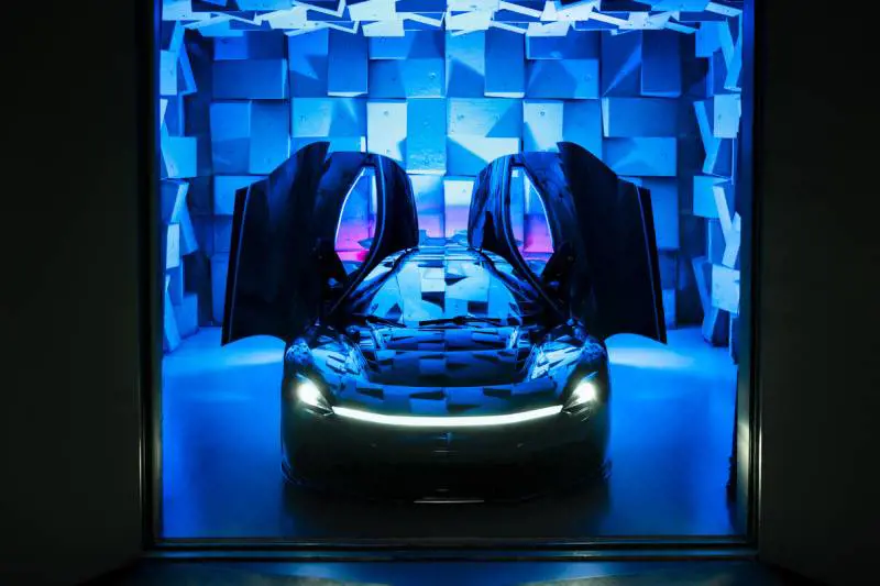 AVAS, tra funzione ed emozione: i sound artificiali più originali delle auto elettriche