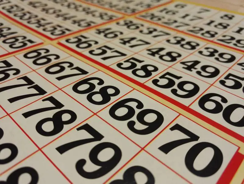 Dalla tombola a Monopoly: i 7 giochi per festeggiare con tutta la famiglia