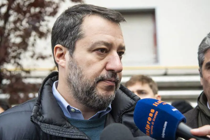 Il figlio di Salvini rapinato del cellulare