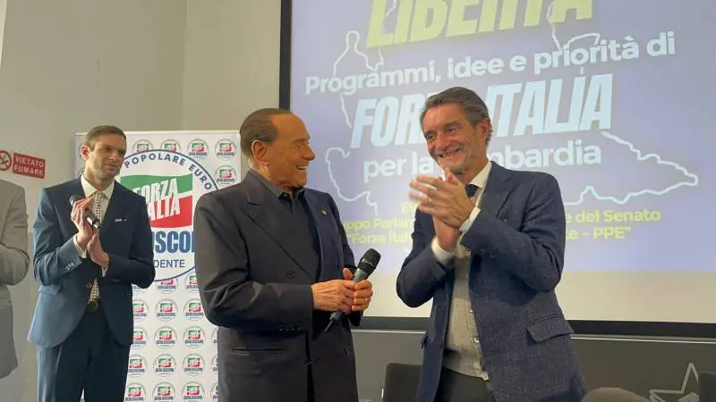 "Pensioni minime a 600 euro". L'annuncio del Cav e l'appoggio a Fontana