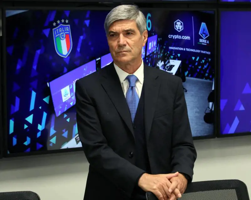 Terremoto fra gli arbitri, si dimette il capo Trentalange